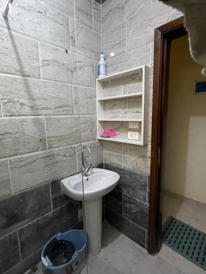 Entire Apartment$gorgeous Hideout& Cozzy Apartment